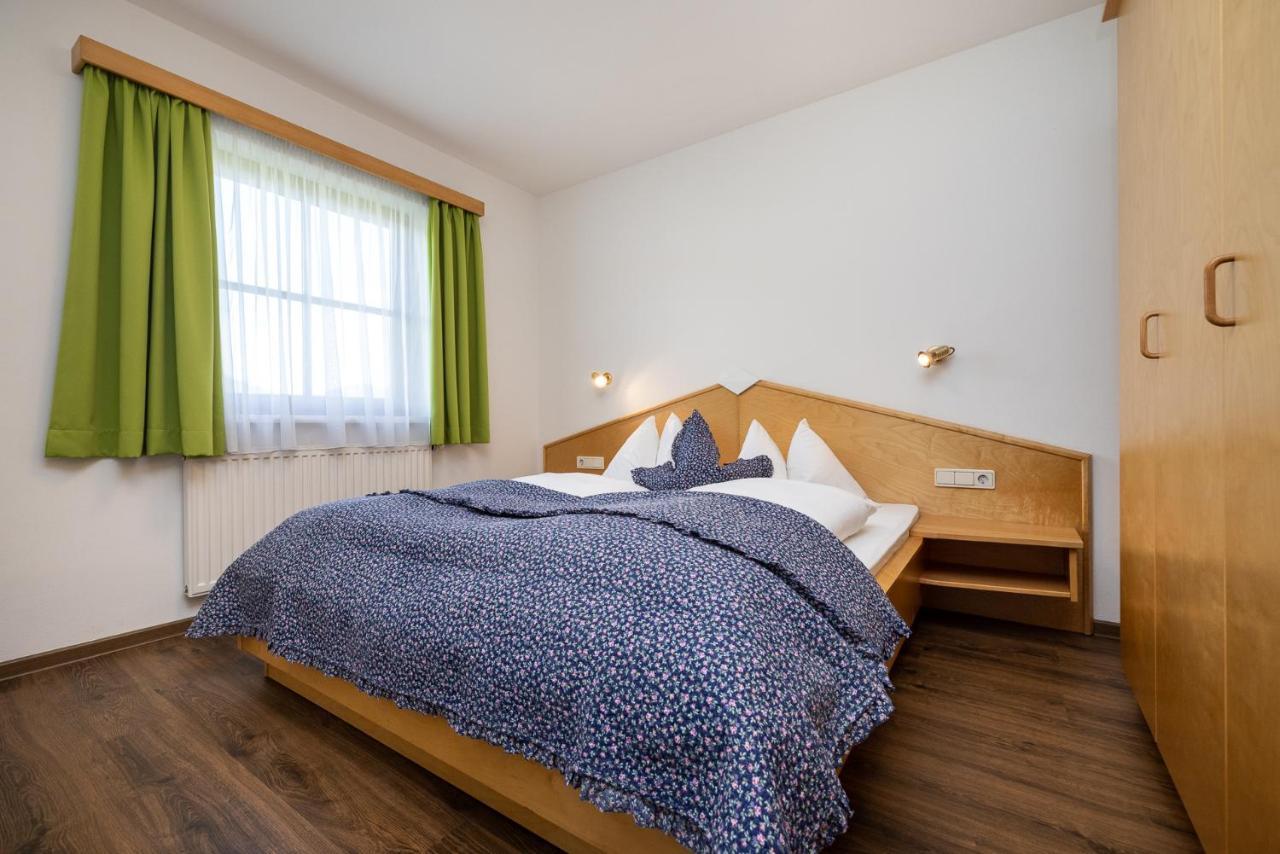 Michis Aparthotel 弗拉绍 外观 照片
