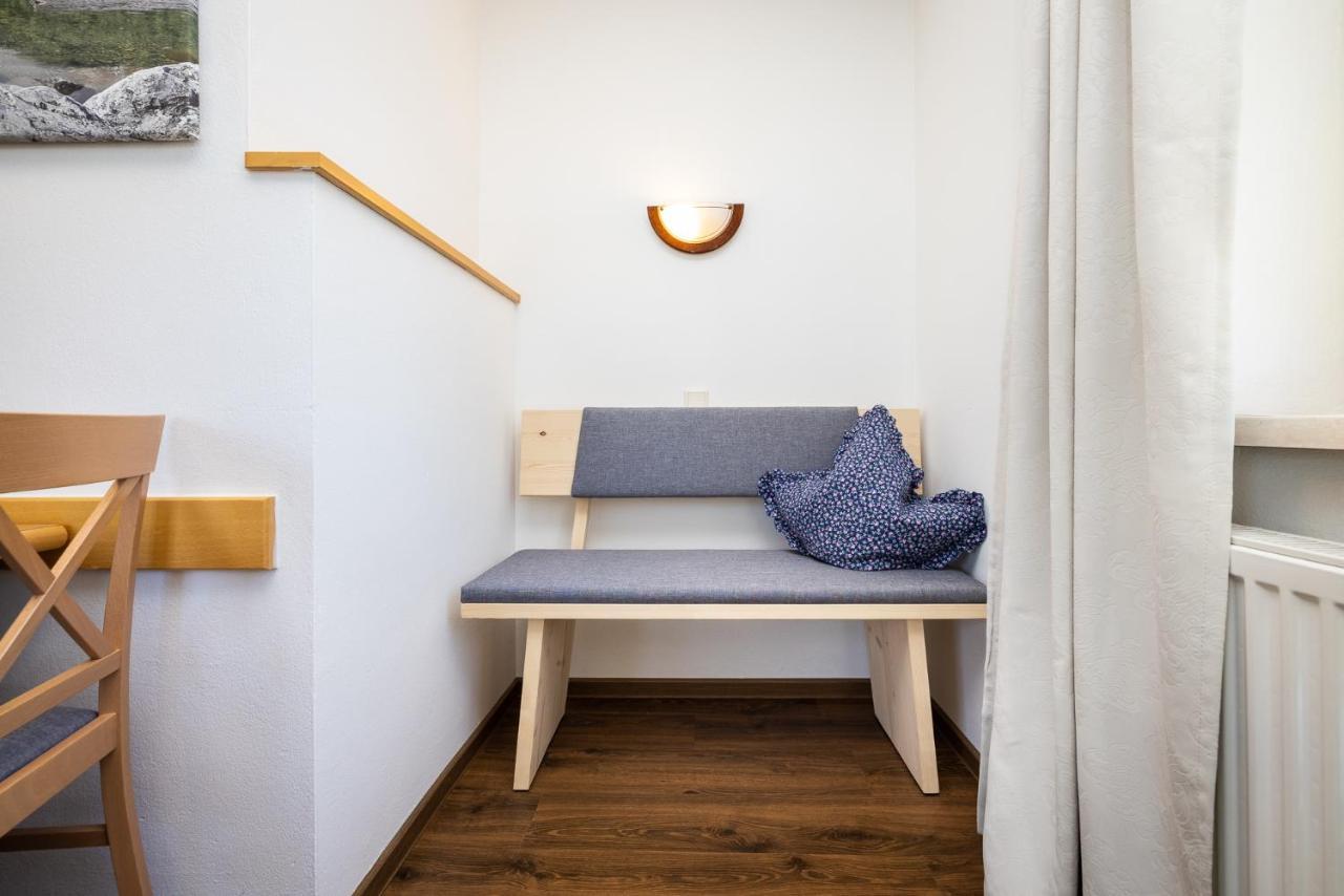 Michis Aparthotel 弗拉绍 外观 照片
