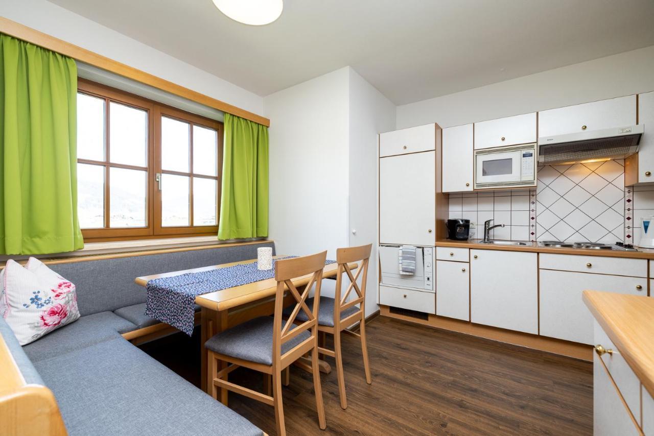 Michis Aparthotel 弗拉绍 外观 照片