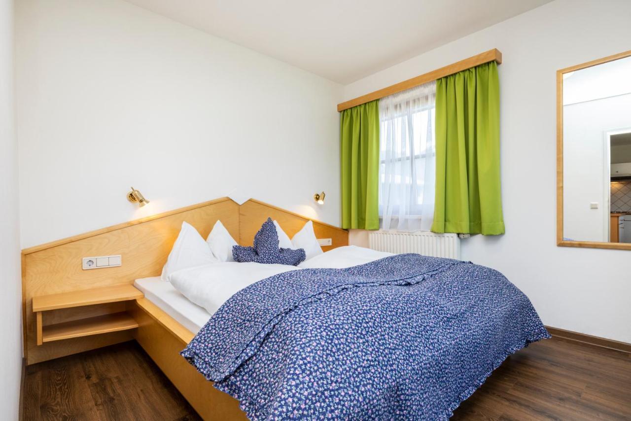 Michis Aparthotel 弗拉绍 外观 照片
